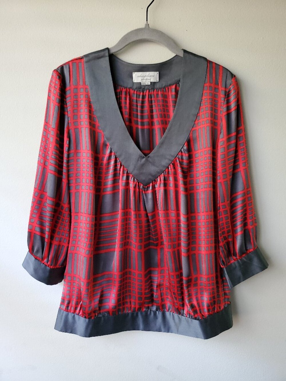 Adam Lippes NWOT 100% Silk Red & Grey Geometric Blouse - 3/4 Sleeve V-Neck 2
